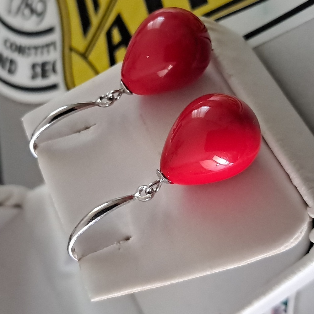 Red Shell Pearl Earrings In 925 Sterling Silver - Picture 2 of 3